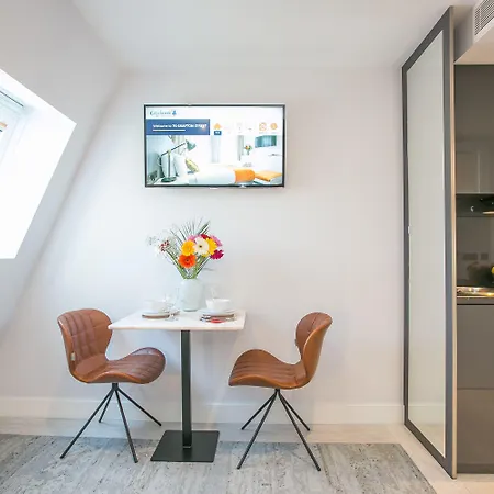 Grafton Street Boutique Aparthotel By City Break Apartments-3